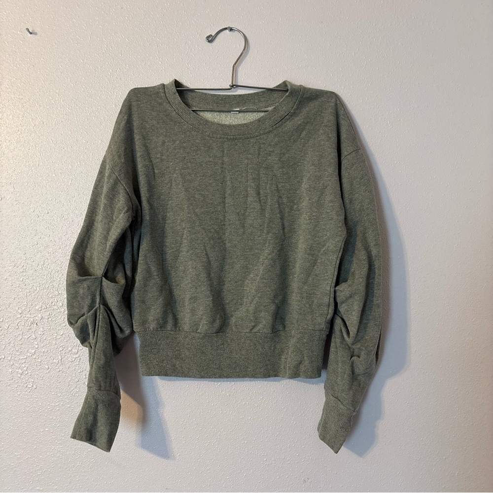 #0037 Gray Women's Sweater‎